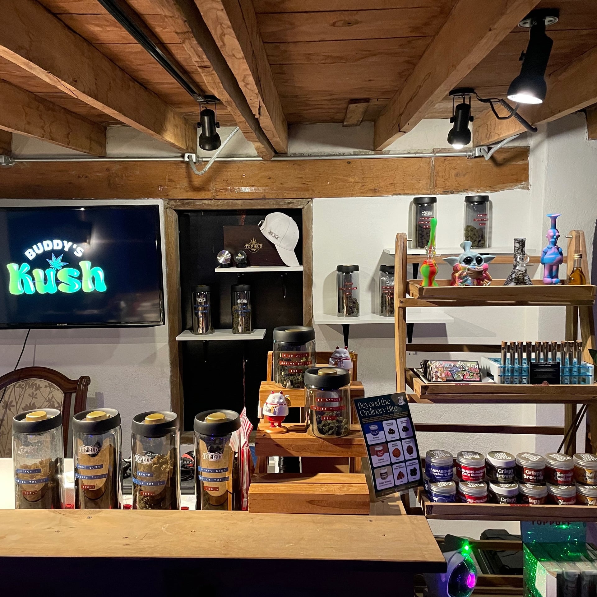 King Cannabis Chiang Mai & Buddy's Kush