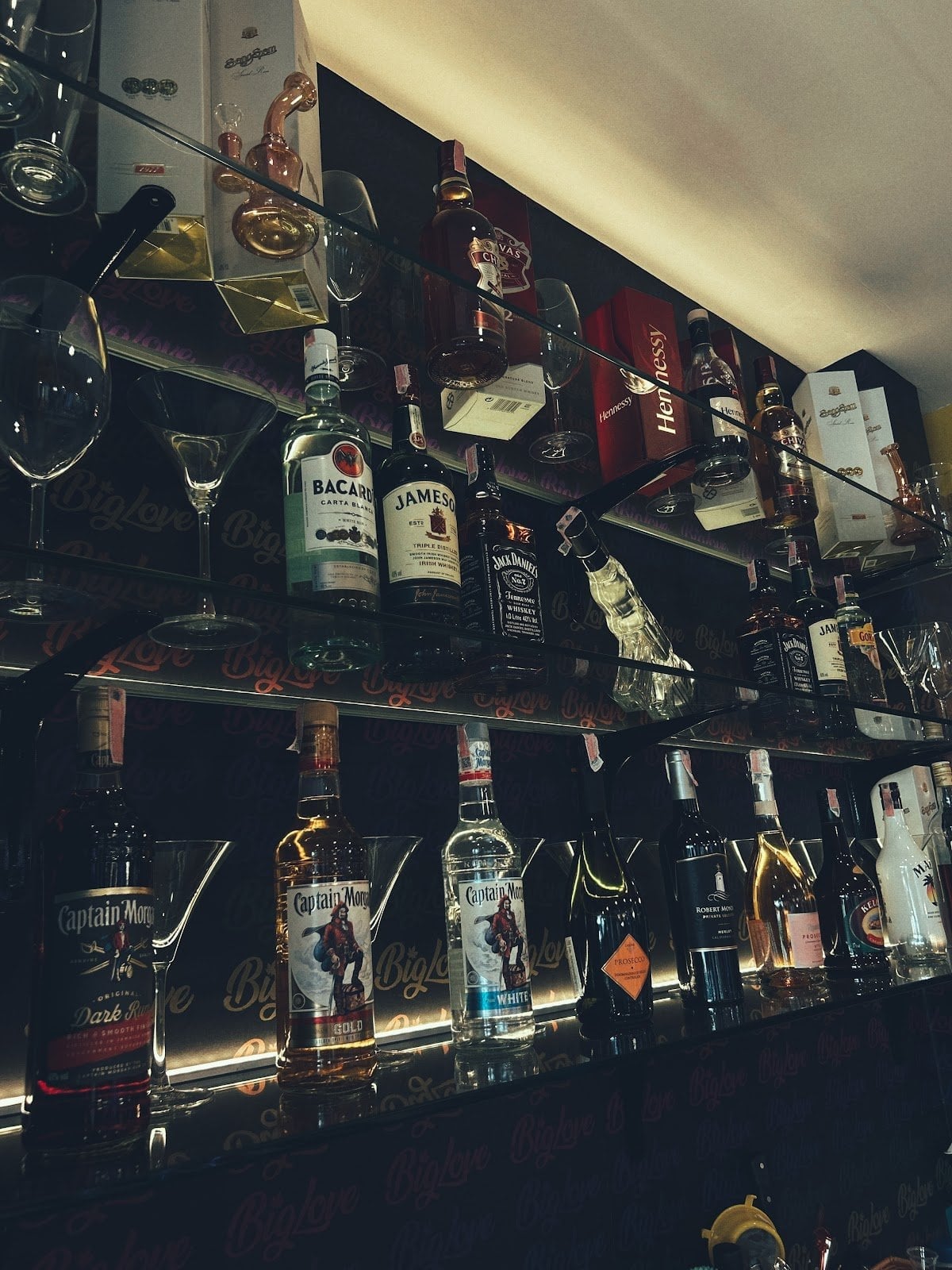 Big Love - Cannabis Bar