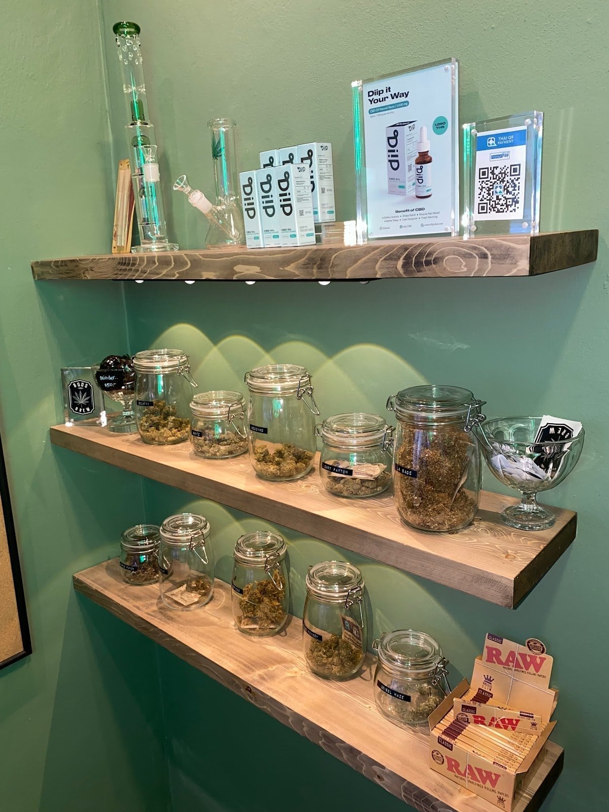 Buds And Brew - Weed
