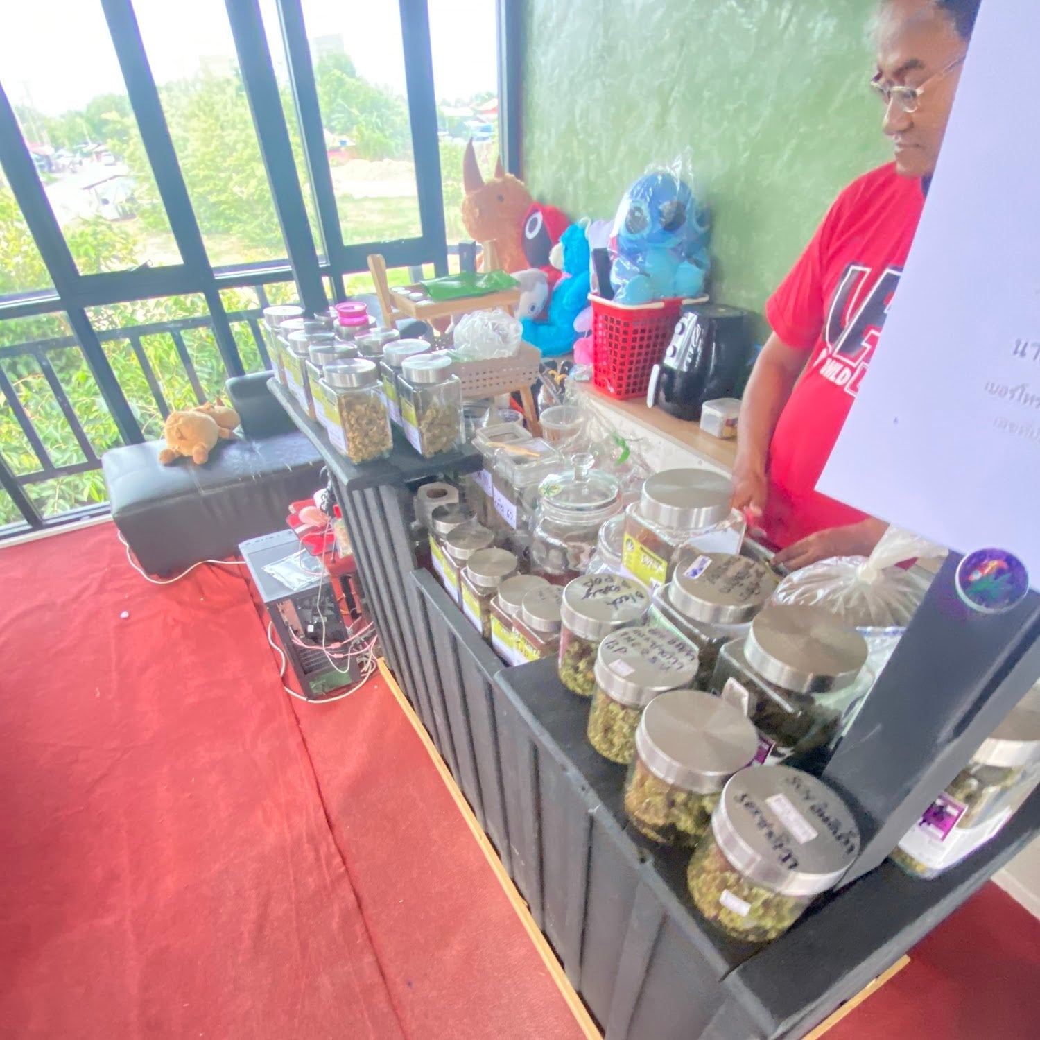 Rocket Weed Cafe
