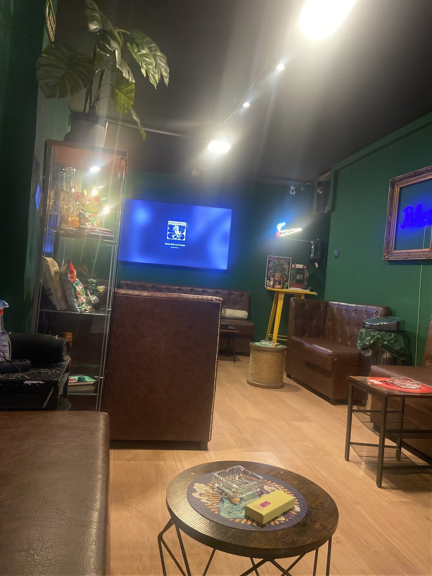 Grinder Weed Club