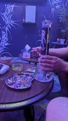 GreenLanding Cannabis Cafe