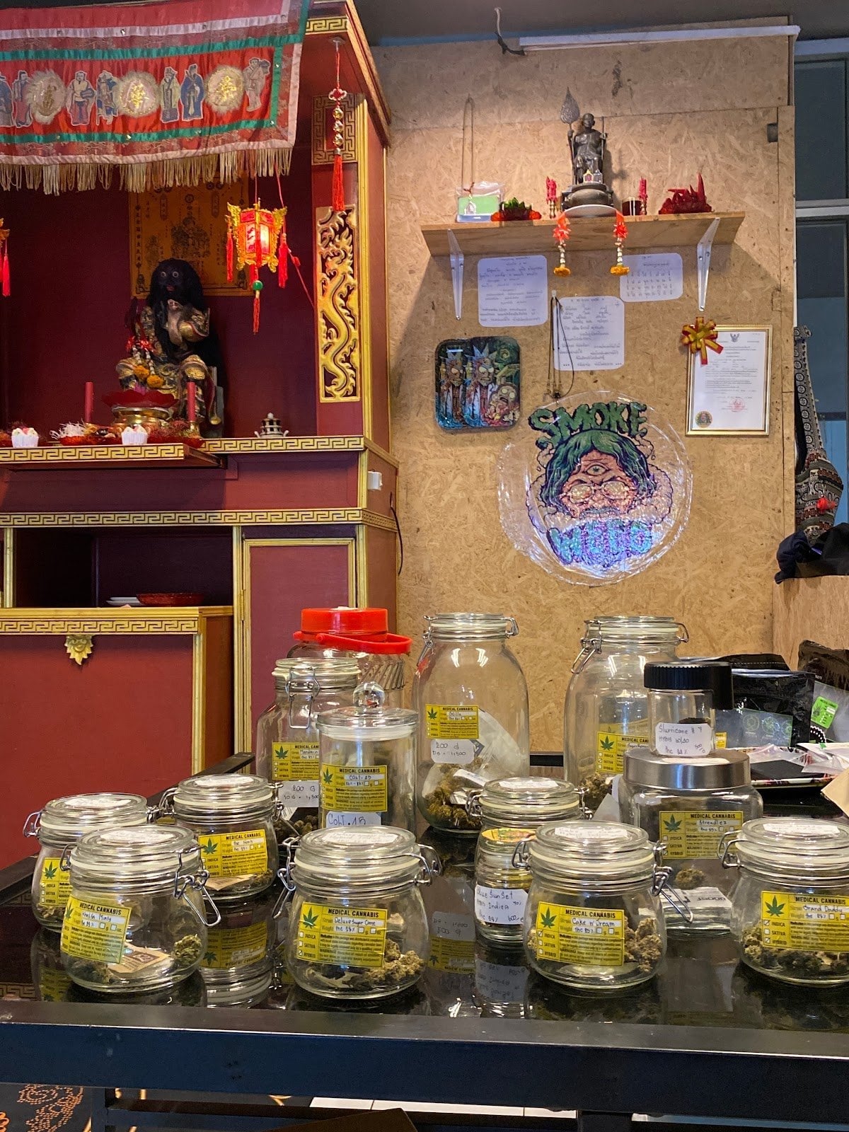 420 Yellowe Cafe