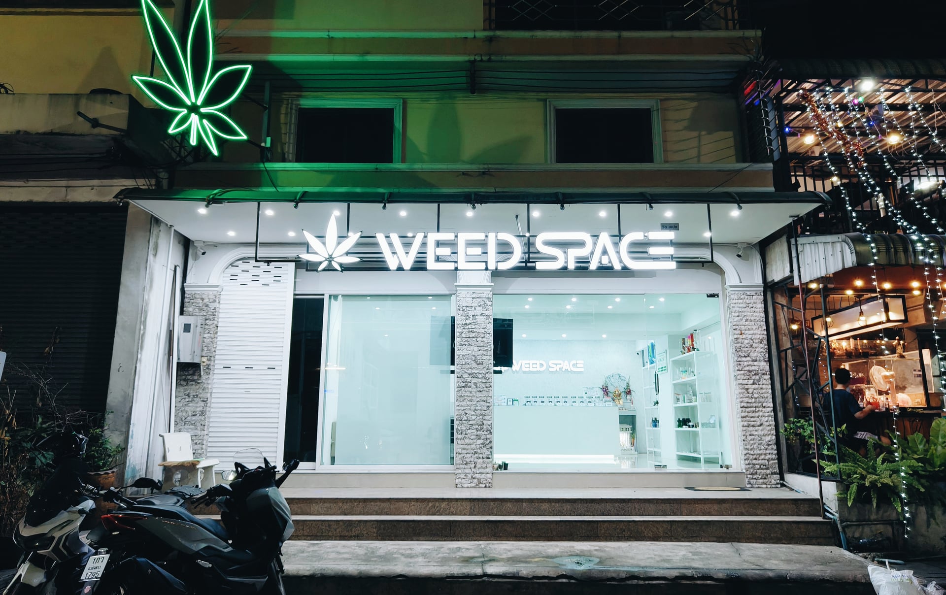 White Labs Cannabis Sriracha Chonburi Indoor Farm Direct