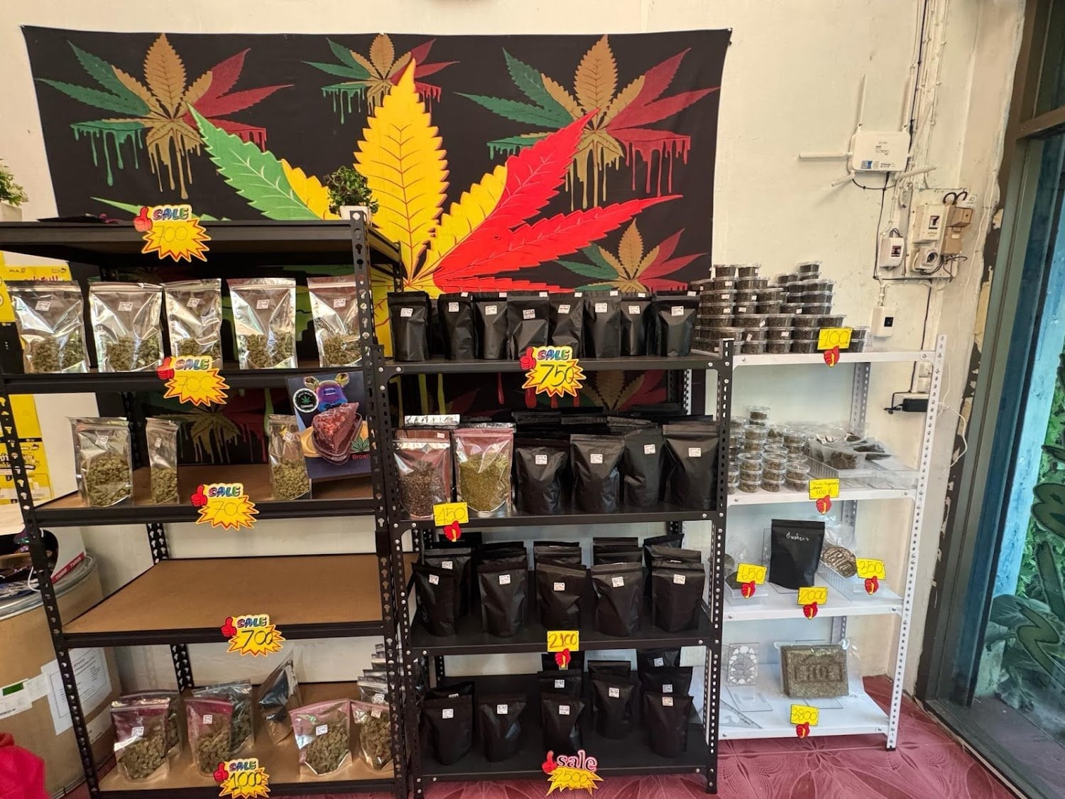 Cannabis Smile Beach2