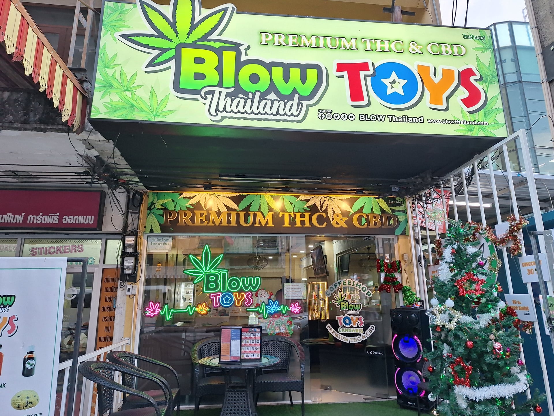 Blow Cannabis Coffee Shop Lounge