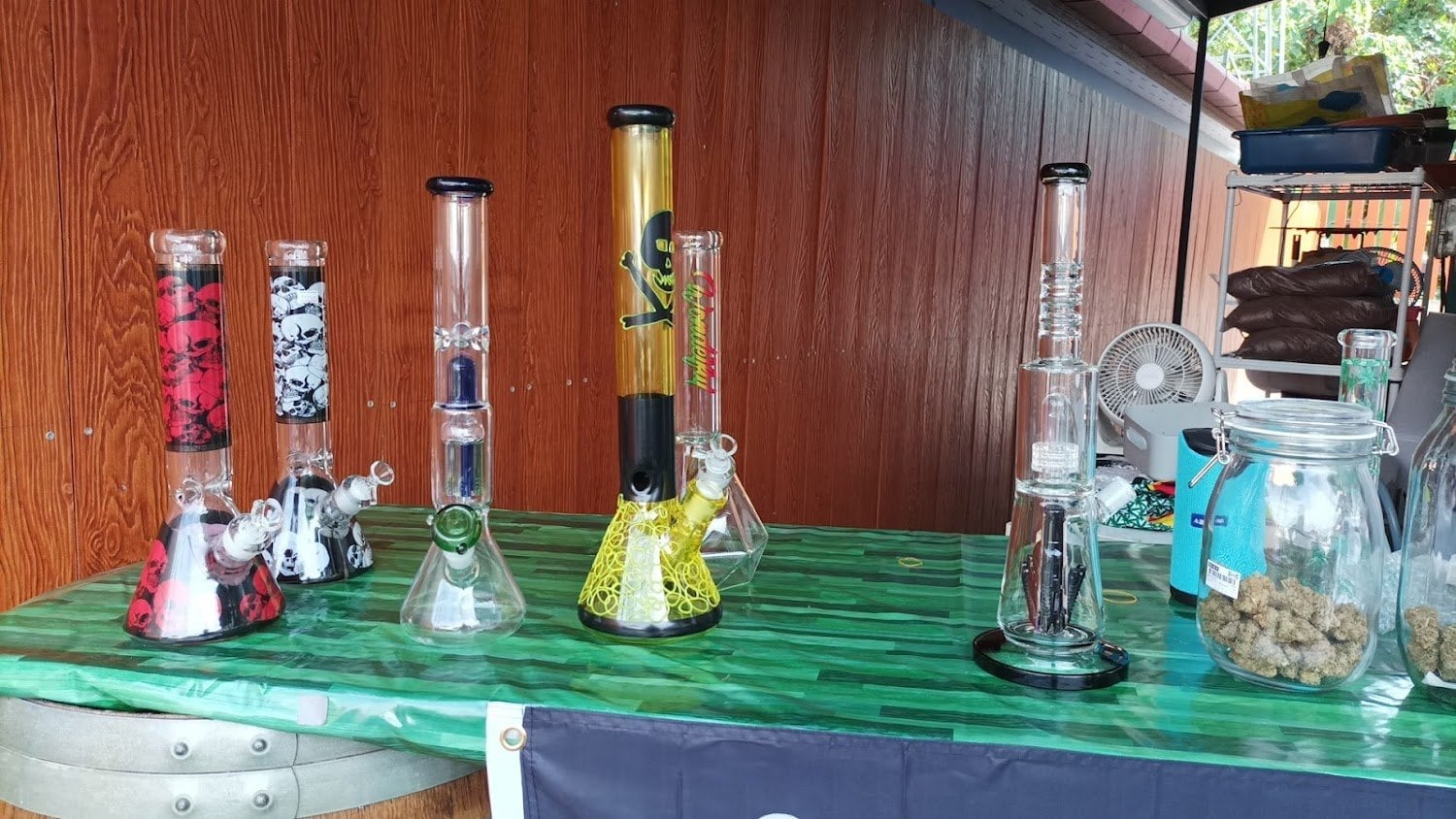 Phujah Canna Cafe'
