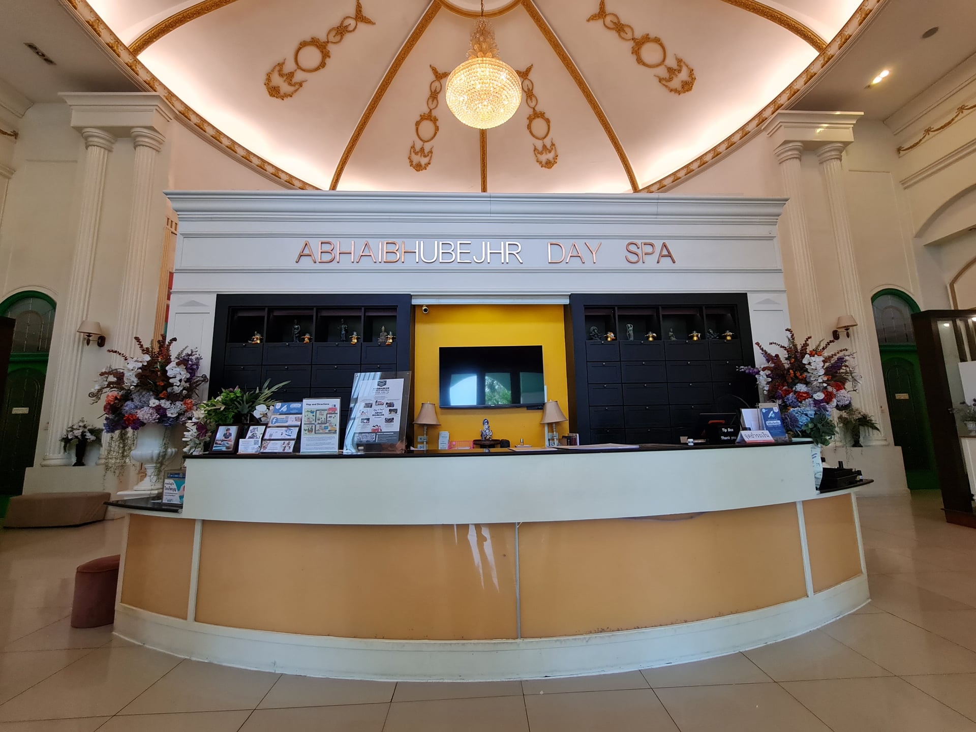 Abhaibhubejhr Day Spa