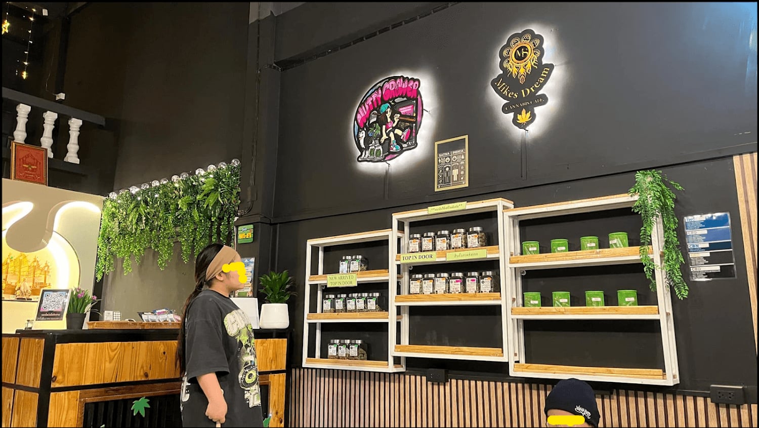 Mike Dream Cannabis Cafe