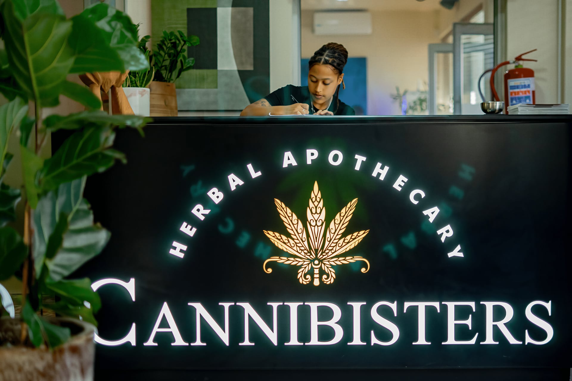 Cannibisters