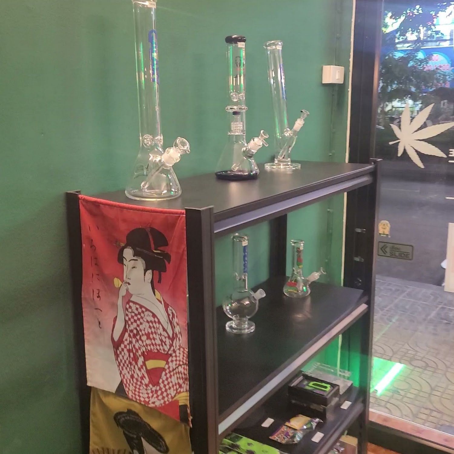 Channel Weed Store Dmk Airport