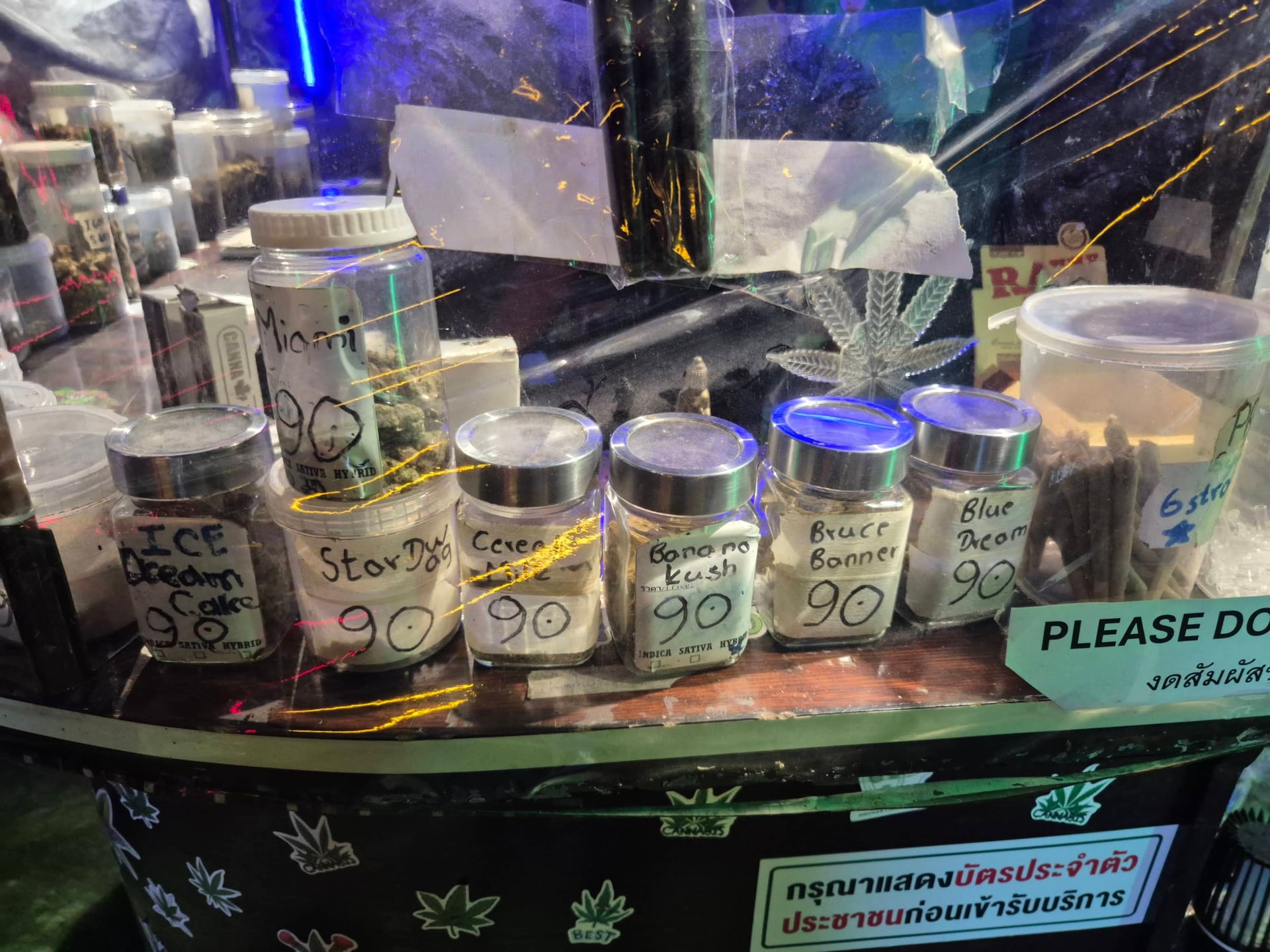 Space Farm San Kamphaeng - Weed Shop Cannabis Dispensary C A Hàng C N Sa