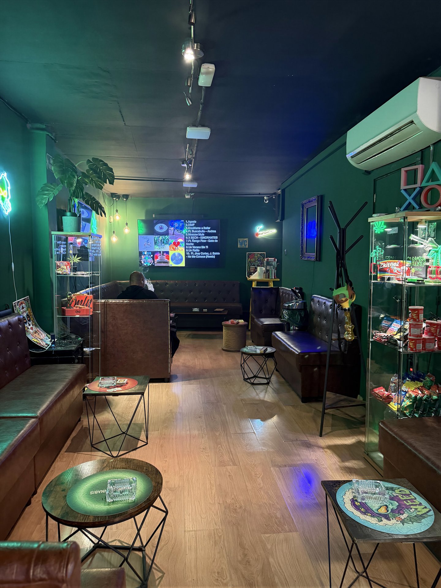 Grinder Weed Club