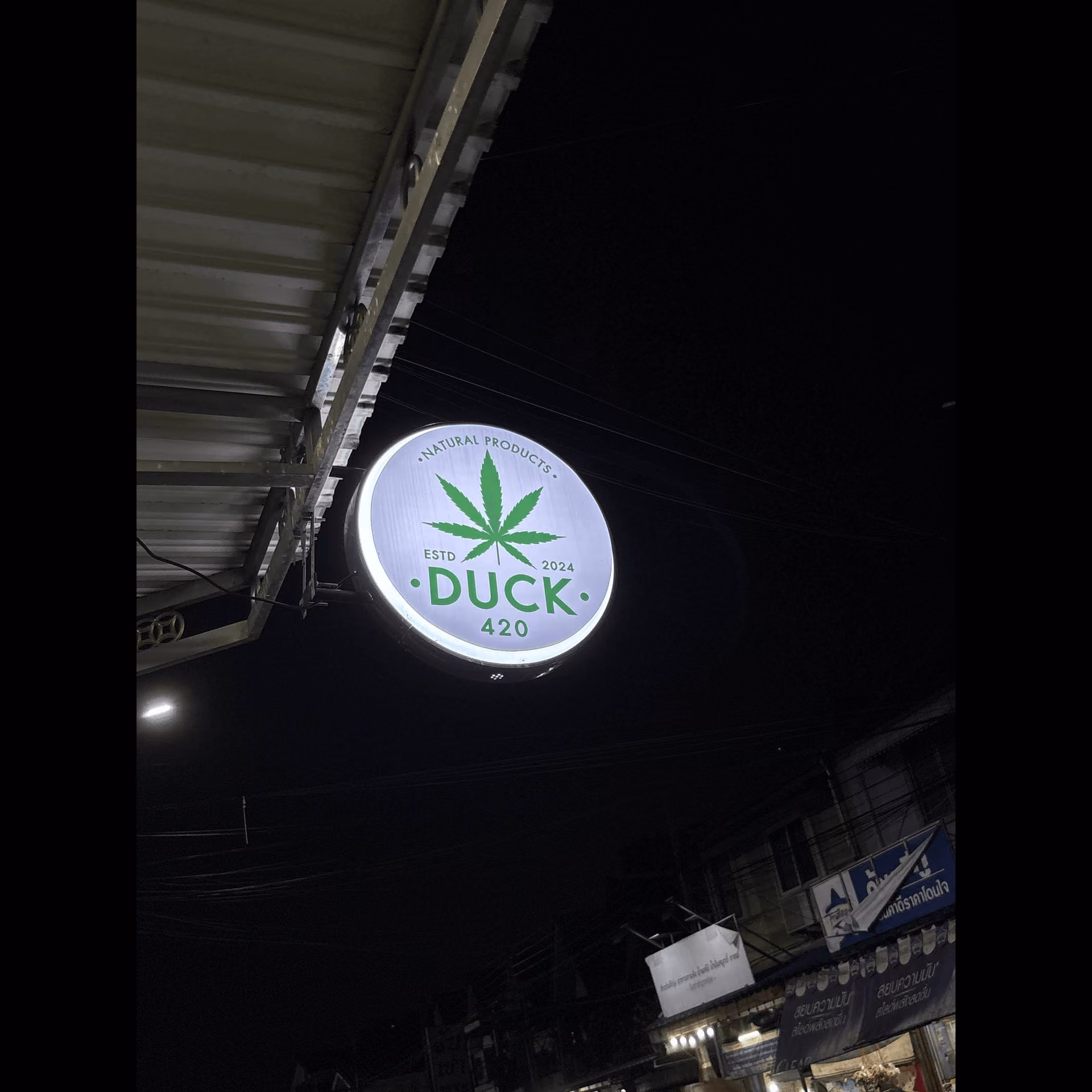 Cannabis Social Club Duck 420 logotipo
