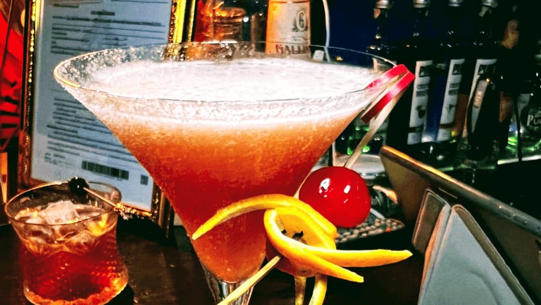 Smile's Cocktail Bar Pattaya