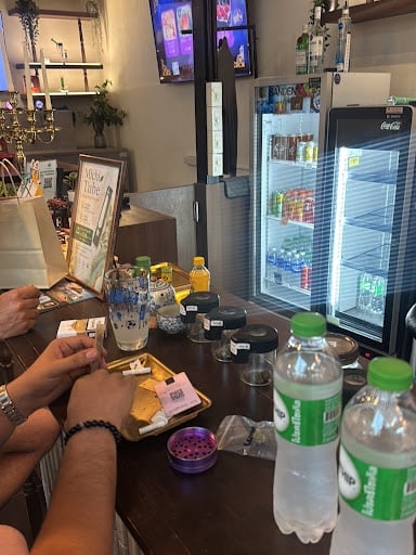 Michi Cannabis Bar - Weed, Craft Beer & CBD Wellness English Service