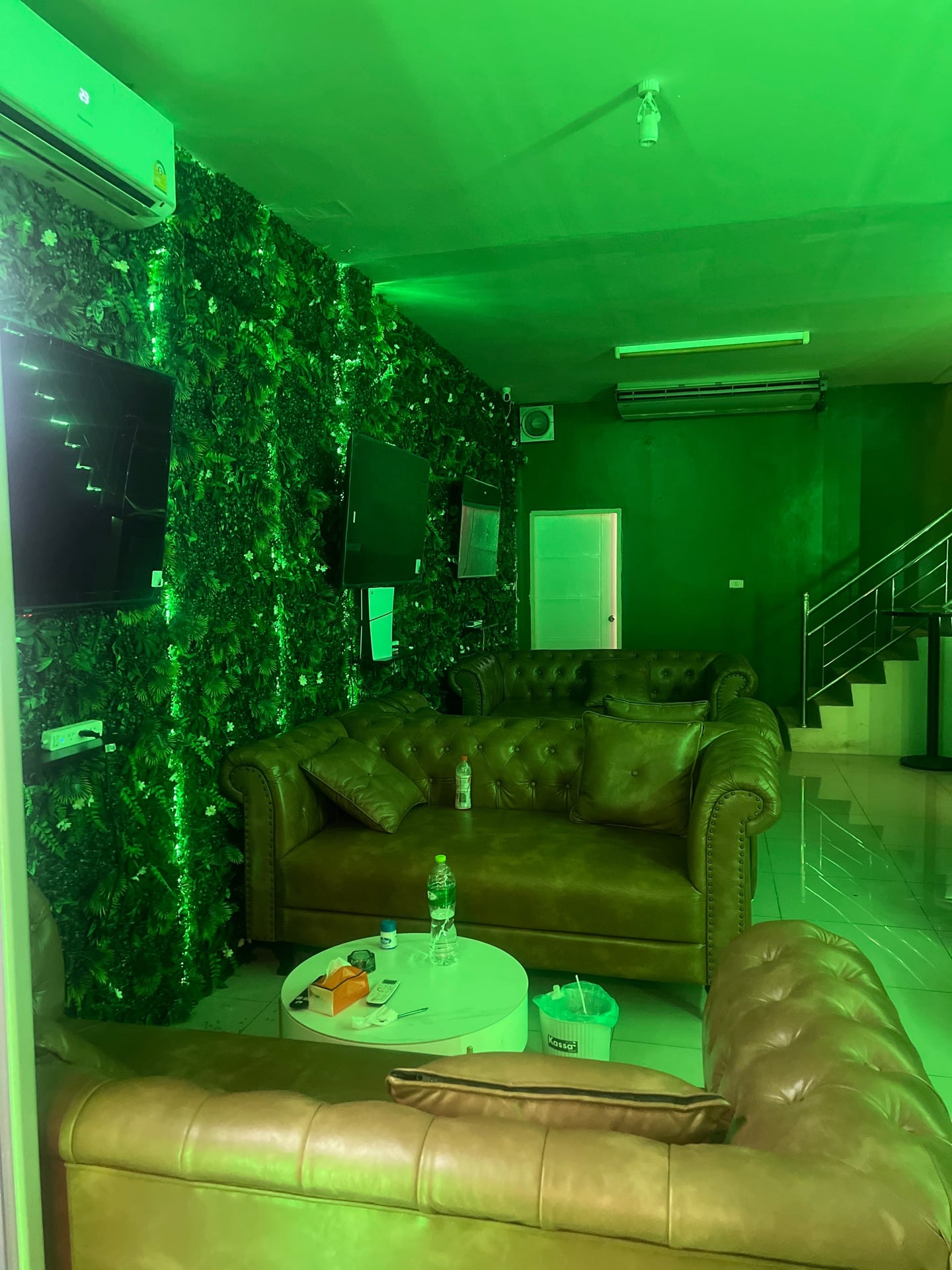 Trapstar Weed Lounge