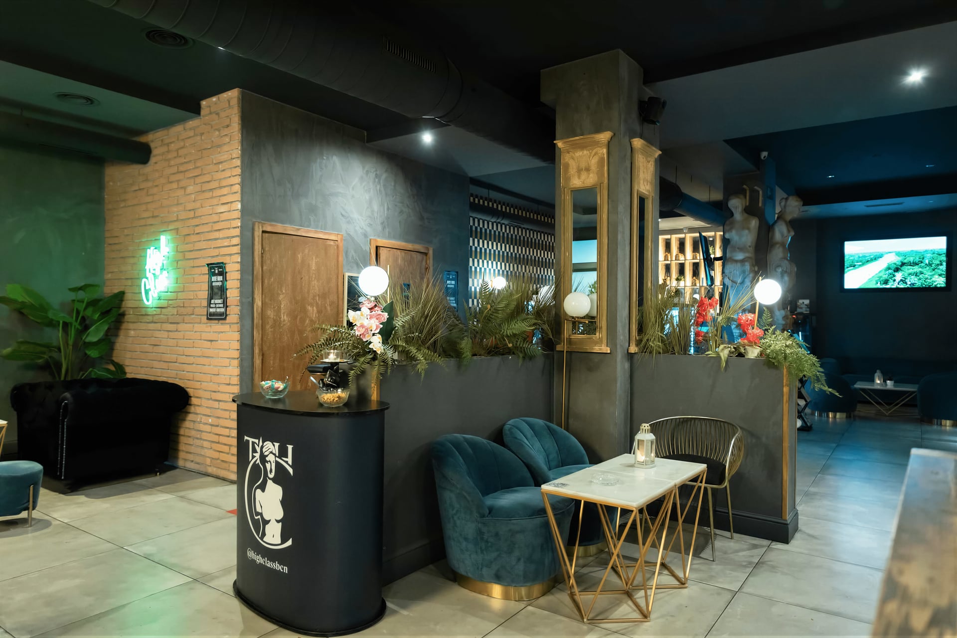 The High Class Bcn Weed Club
