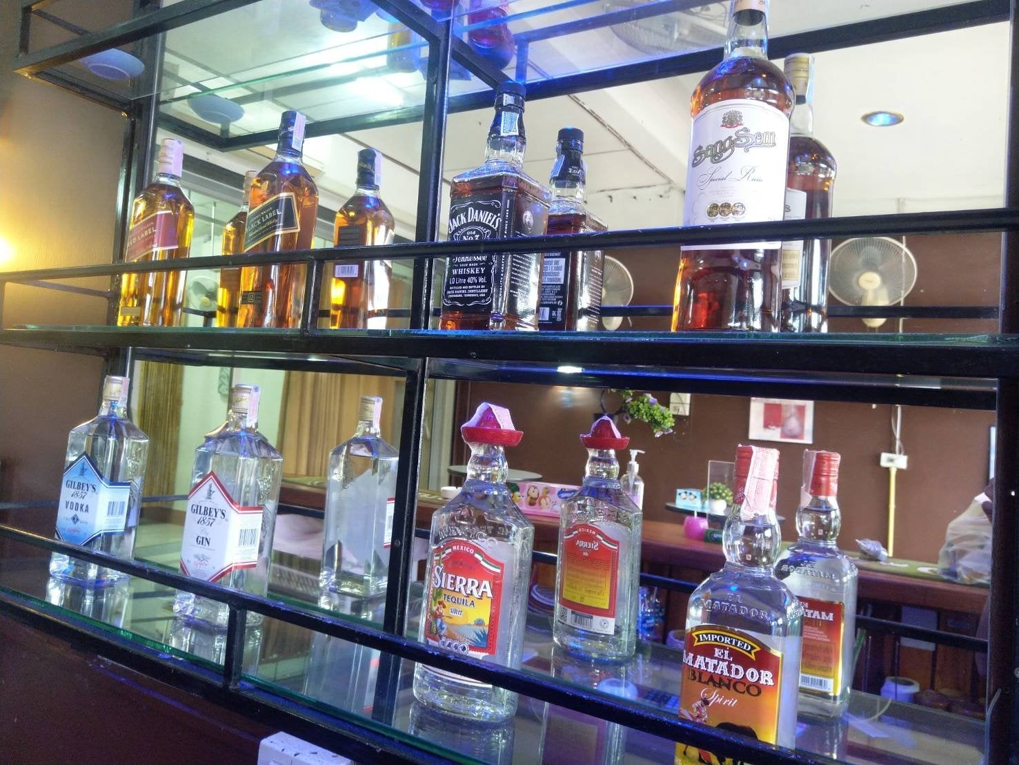 Friends Bar