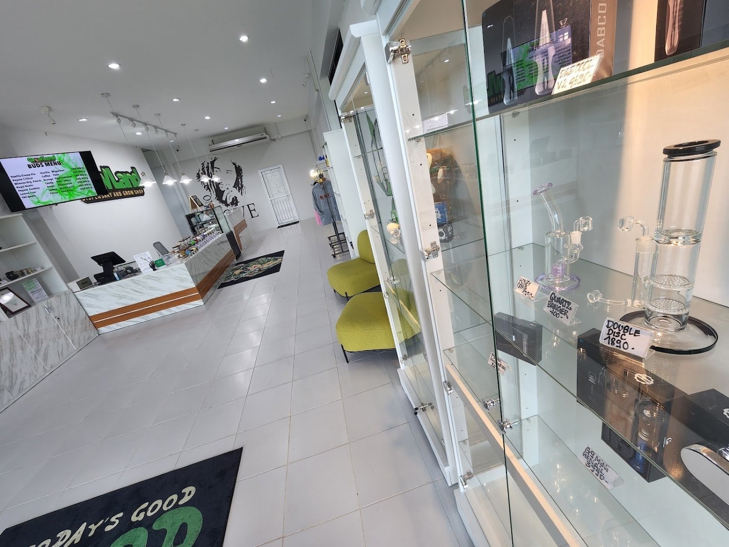 GrowLand Weed Dispensary, Ganja