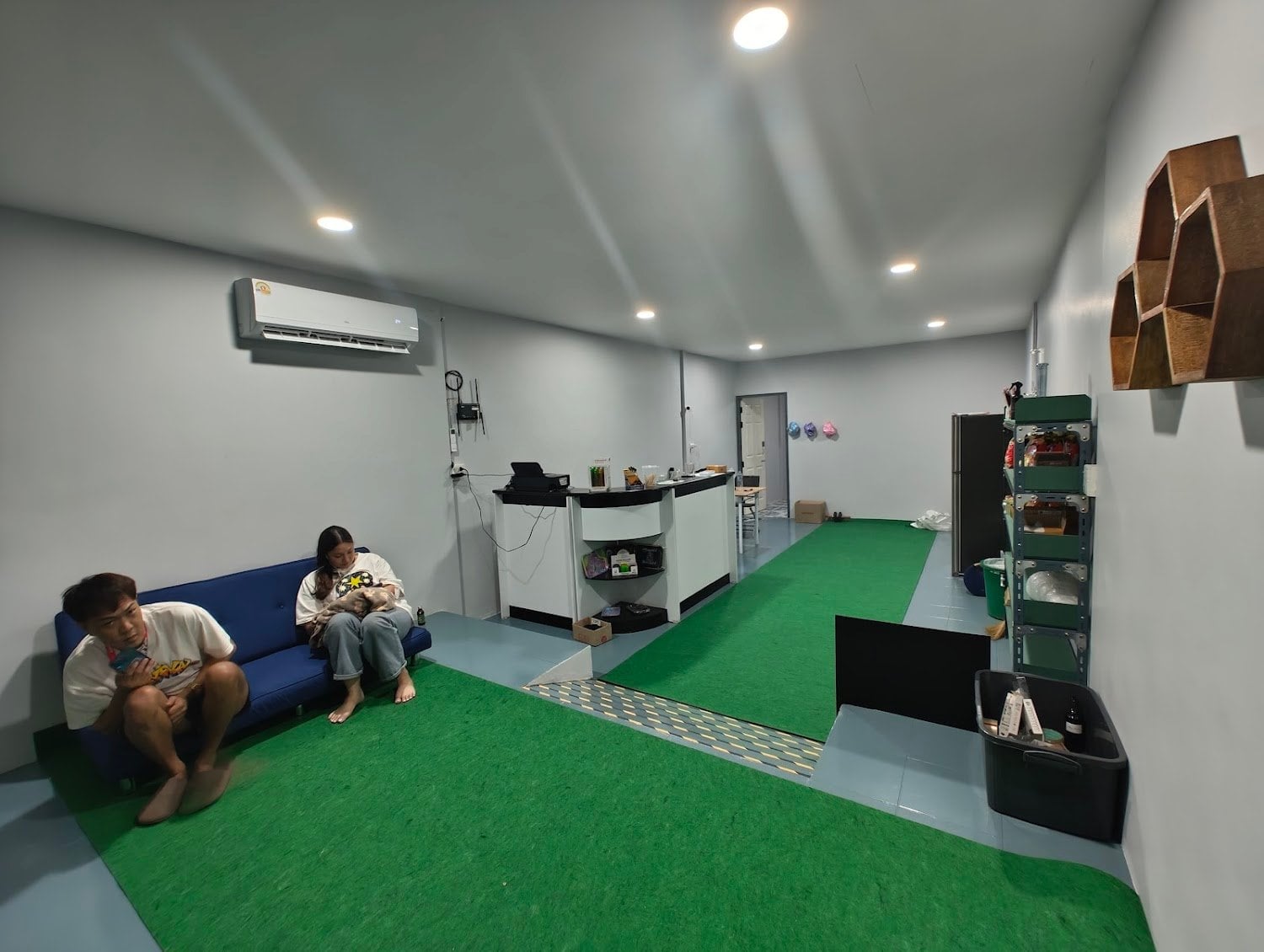 Royal Cannabis Dispensary Ll