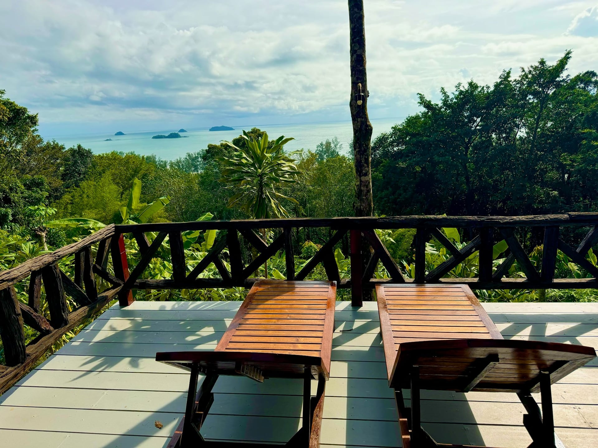 Sapparot Bar & Bungalows