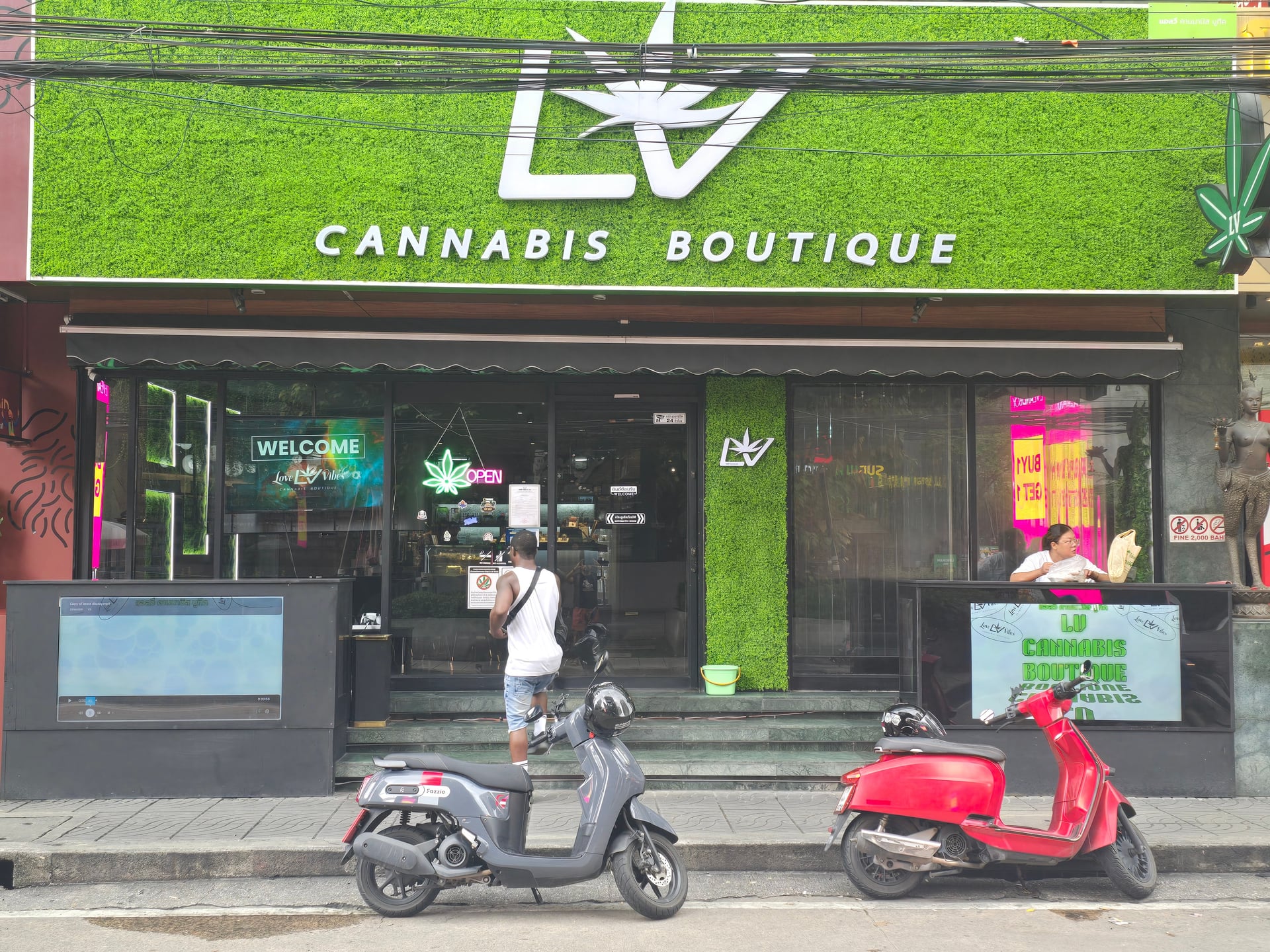 Four Twenty Dispensary - The Loft Sukhumvit