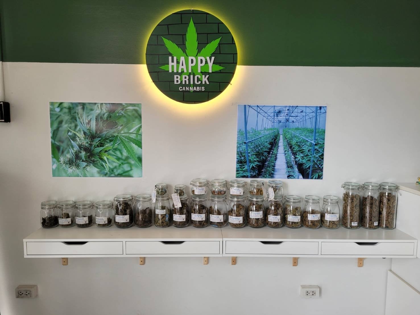 Happy Brick Cannabis