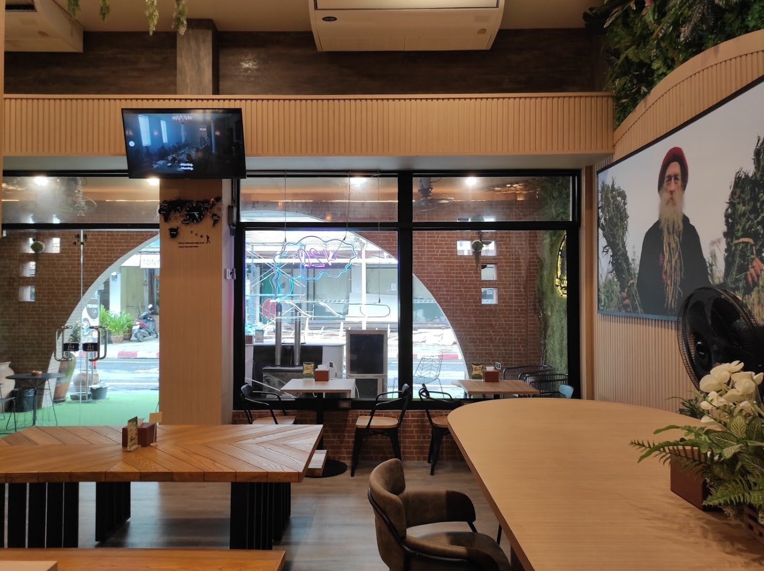 Kev Cannabis Kaffee Bar