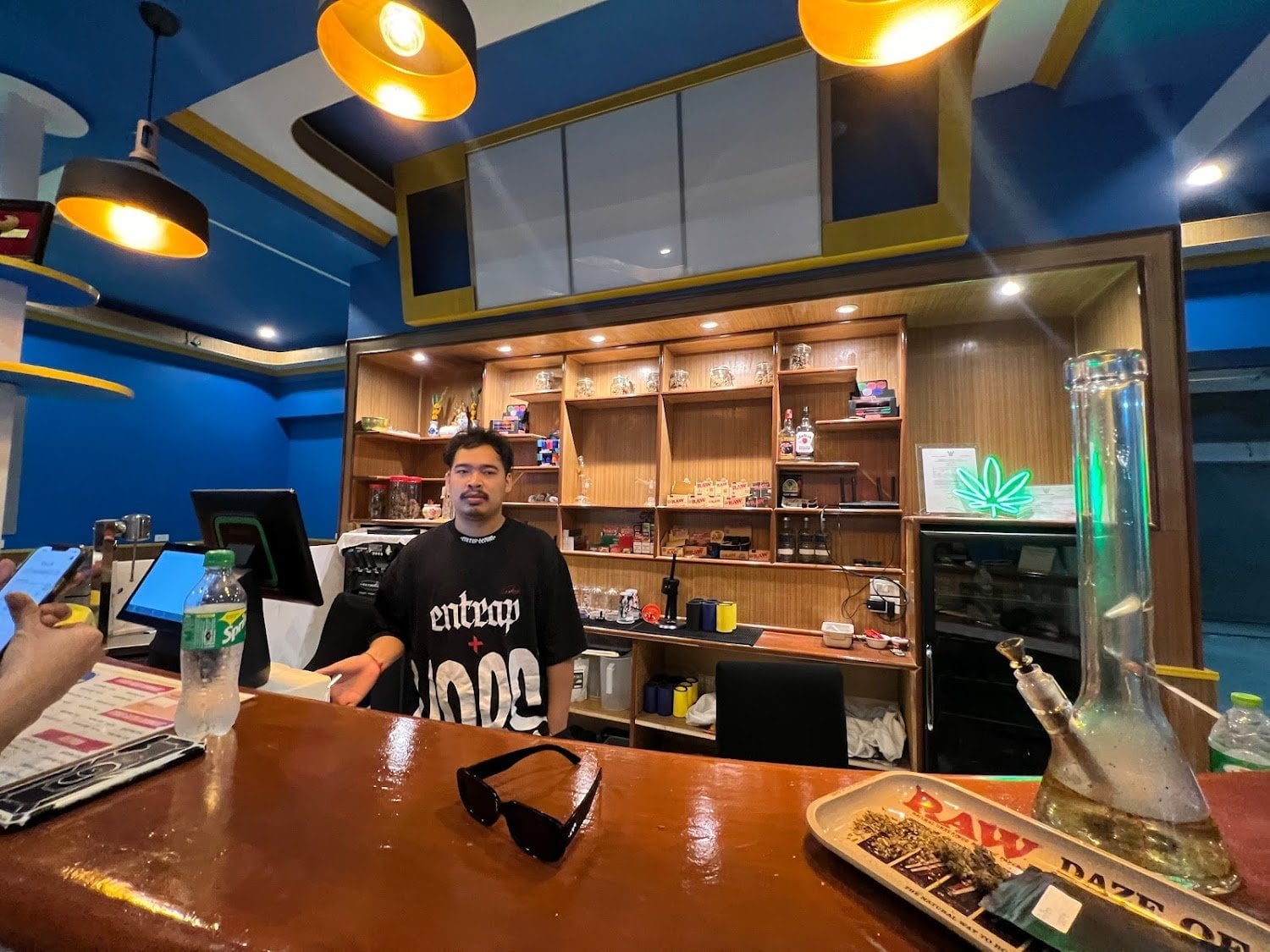 Poppa Puff Cannabis Shop Patong
