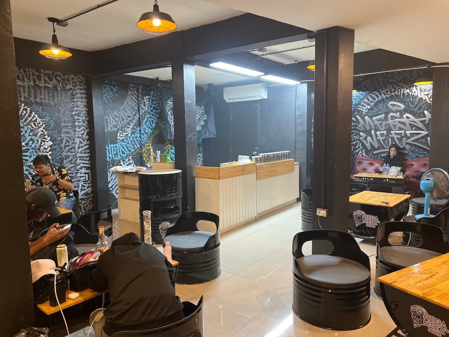 Mega Weez Store 2 - Srinakarin BKK