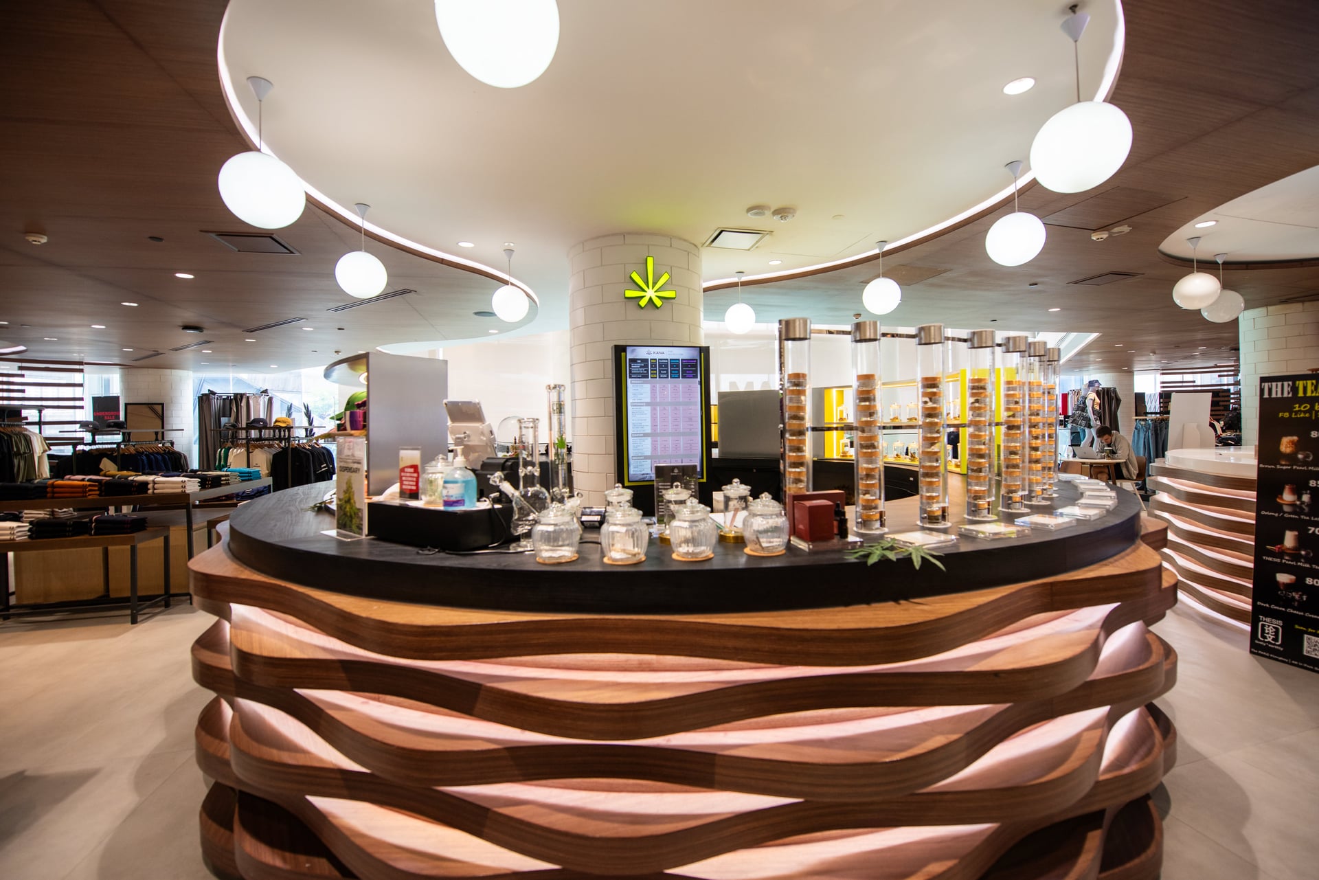 KANA PURE Dispensary At Siam Discovery