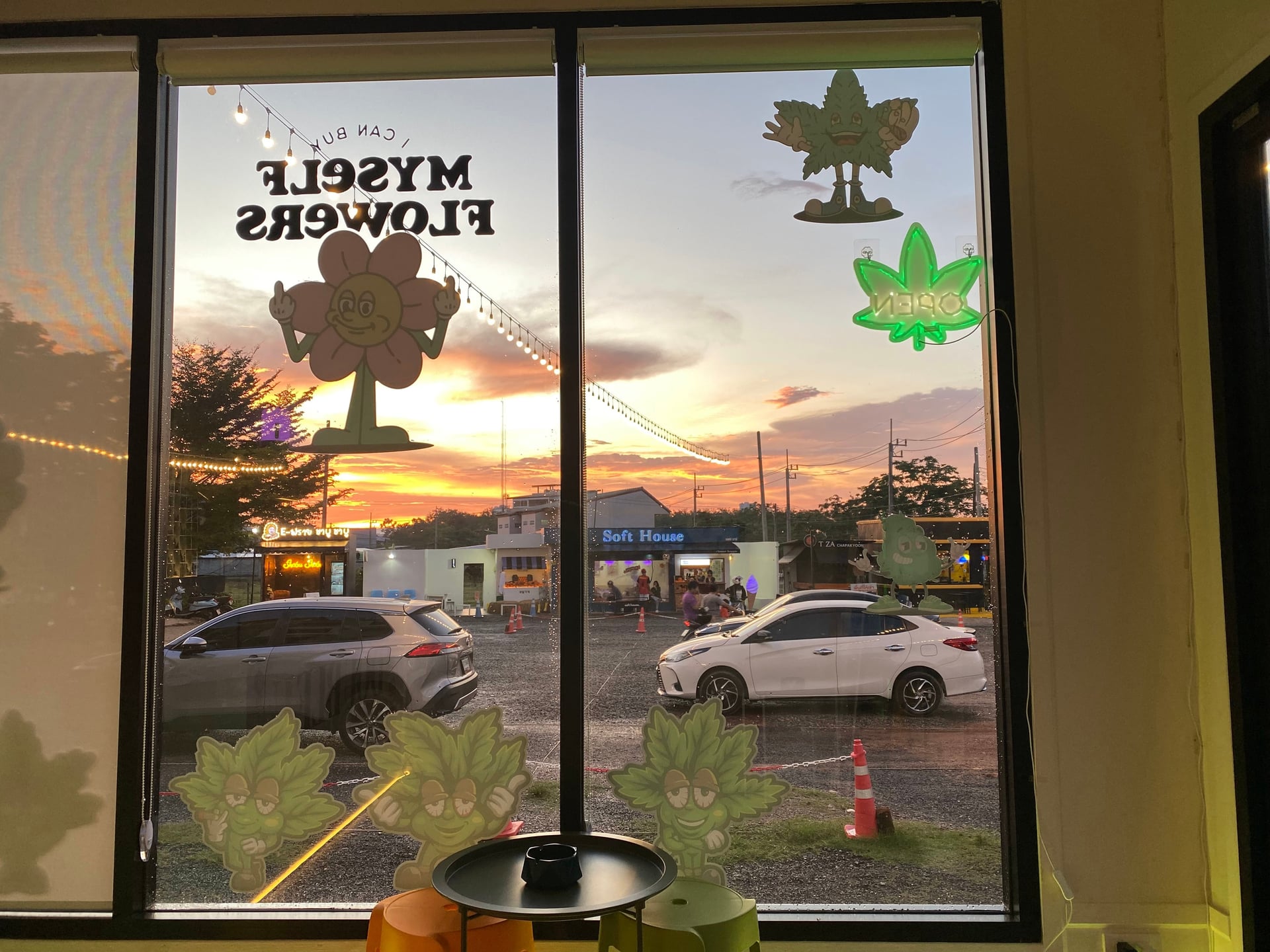 Double U
