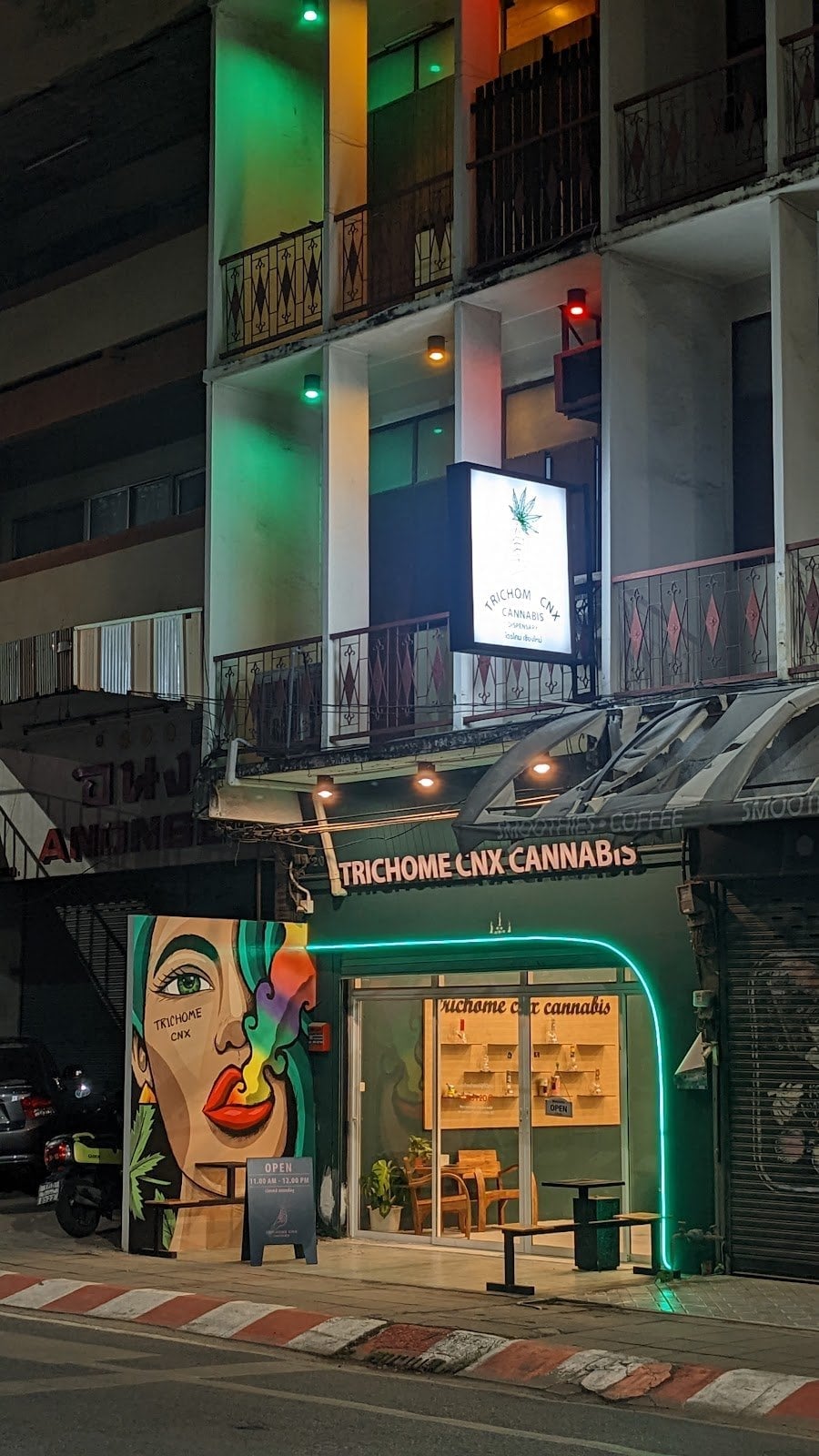Trichome CNX Cannabis Cafe